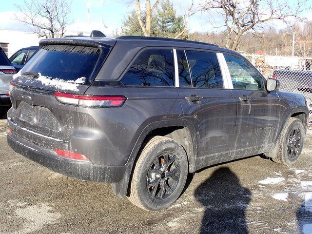 new 2026 Jeep Grand Cherokee car, priced at $41,979