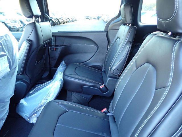 new 2026 Chrysler Pacifica car, priced at $45,785