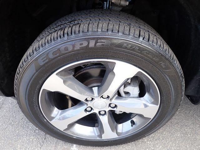 used 2025 Jeep Grand Cherokee car, priced at $39,995