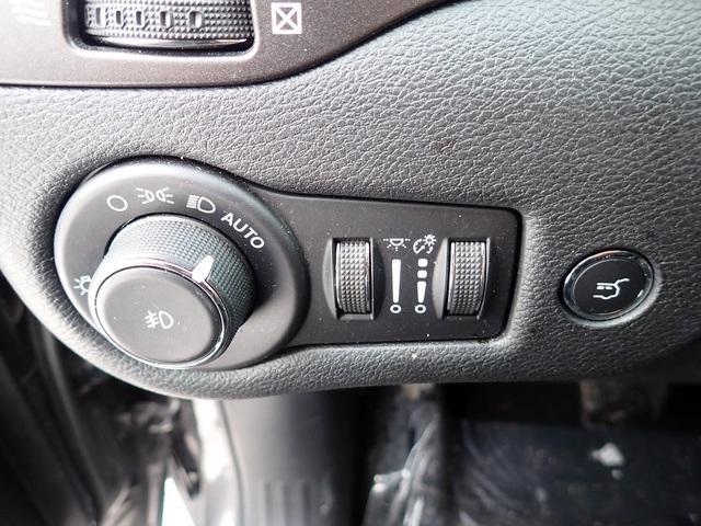 used 2022 Jeep Cherokee car, priced at $20,995