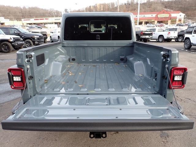 new 2026 Jeep Gladiator car, priced at $58,375