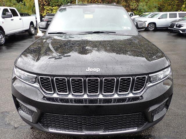 new 2025 Jeep Grand Cherokee car, priced at $39,176