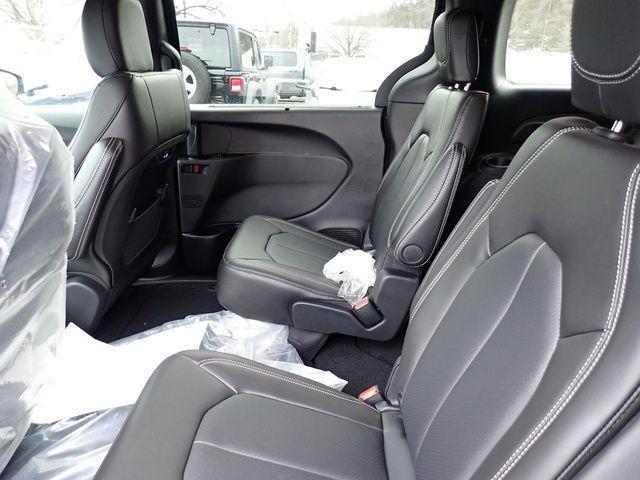 new 2026 Chrysler Pacifica car, priced at $47,918