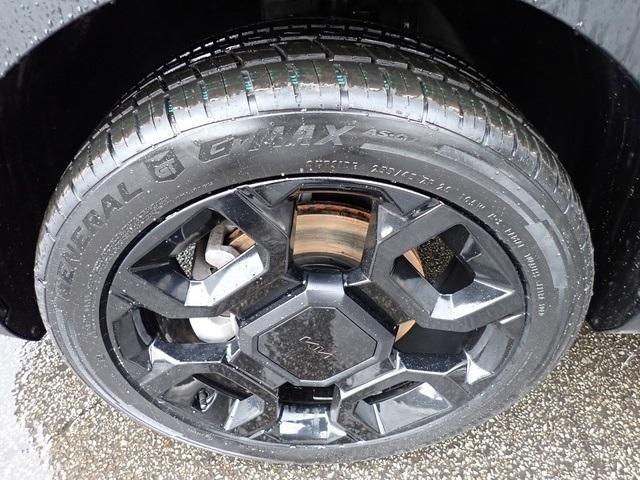 used 2025 Kia Sorento car, priced at $37,695