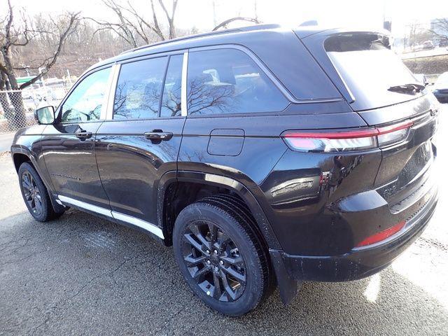 new 2026 Jeep Grand Cherokee car, priced at $54,041