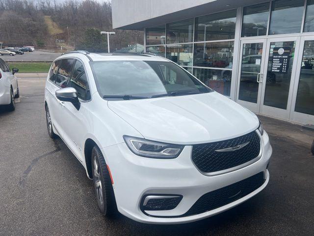 used 2023 Chrysler Pacifica Hybrid car, priced at $36,995