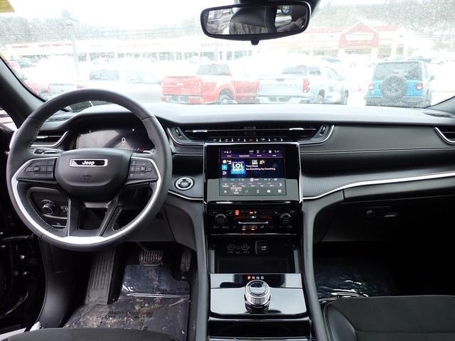 used 2023 Jeep Grand Cherokee car, priced at $29,395