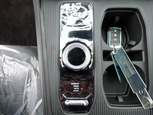 new 2026 Jeep Cherokee car, priced at $40,302