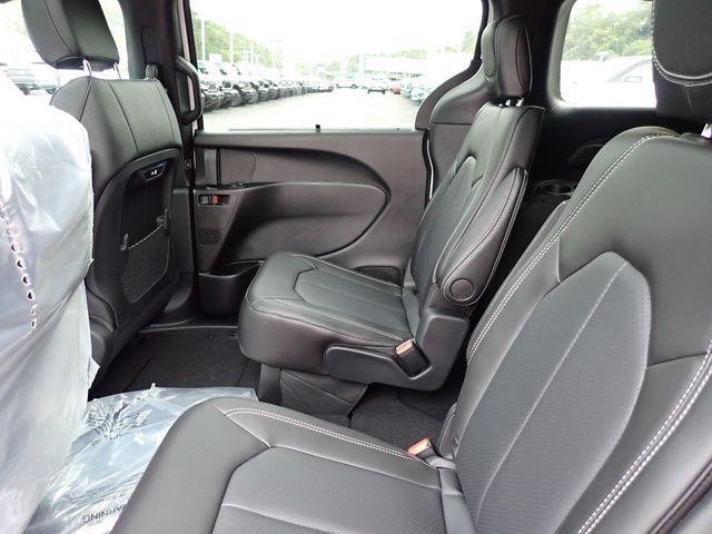 new 2026 Chrysler Pacifica car, priced at $46,806