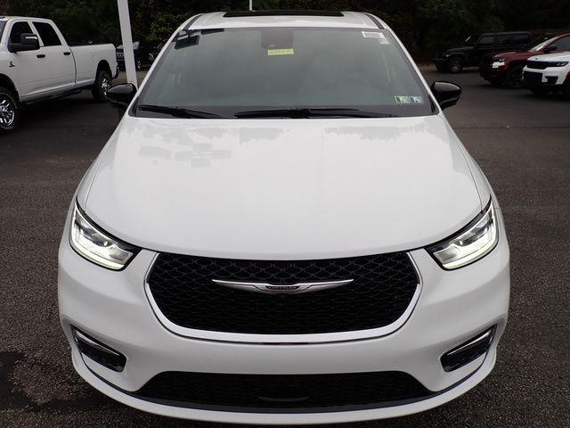 new 2026 Chrysler Pacifica car, priced at $46,806