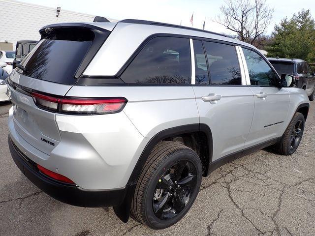 new 2025 Jeep Grand Cherokee car, priced at $47,336