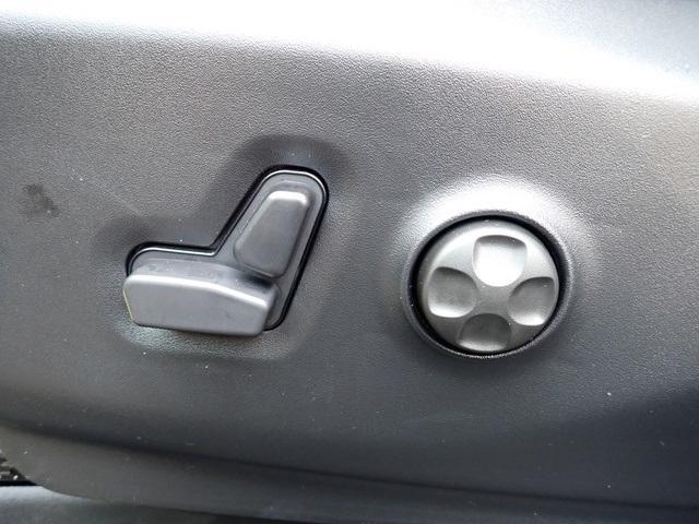 new 2026 Chrysler Pacifica car, priced at $47,743