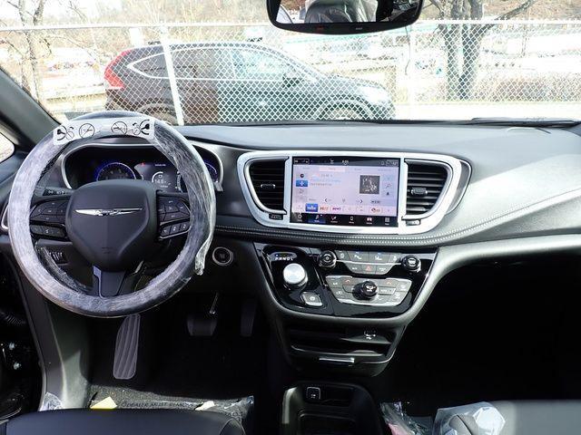 new 2026 Chrysler Pacifica car, priced at $47,643