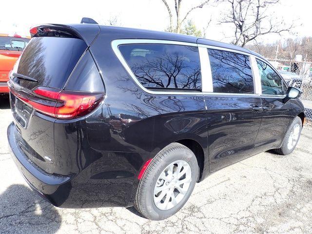 new 2026 Chrysler Pacifica car, priced at $46,168