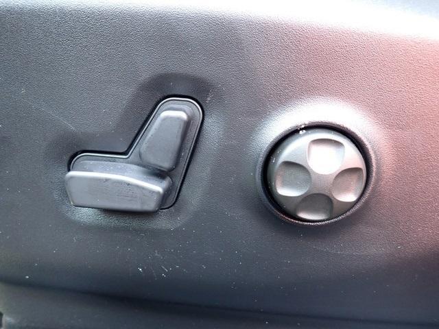 new 2026 Chrysler Pacifica car, priced at $46,268