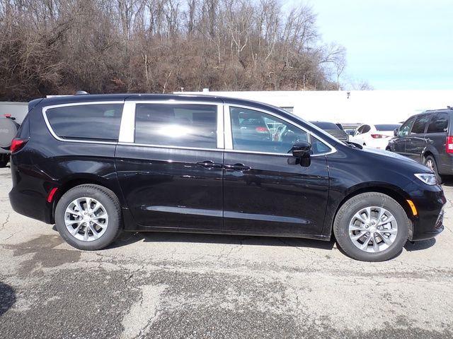 new 2026 Chrysler Pacifica car, priced at $46,168