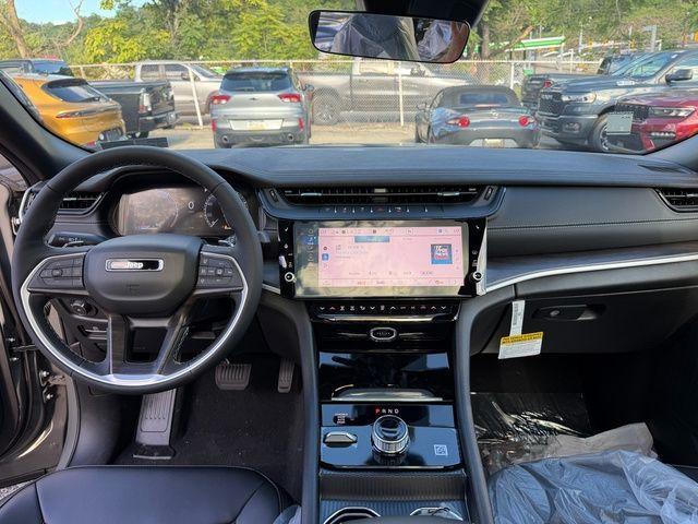 new 2027 Jeep Grand Cherokee car, priced at $51,660