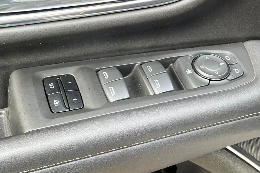 used 2022 Chevrolet Suburban car, priced at $54,000