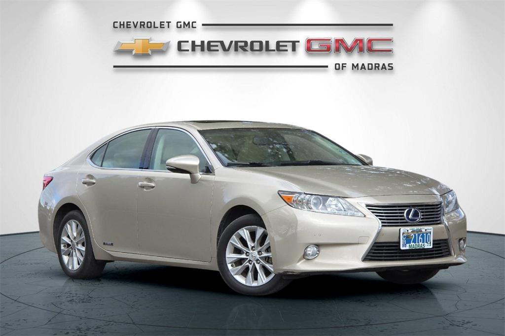 used 2013 Lexus ES 300h car, priced at $16,900