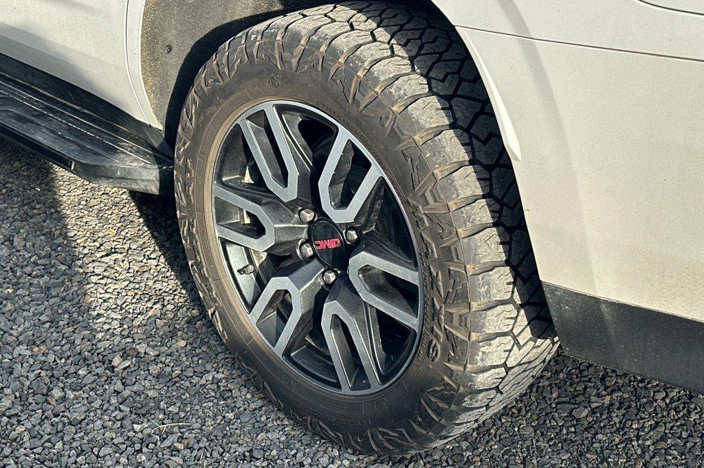 used 2021 GMC Yukon car, priced at $50,800