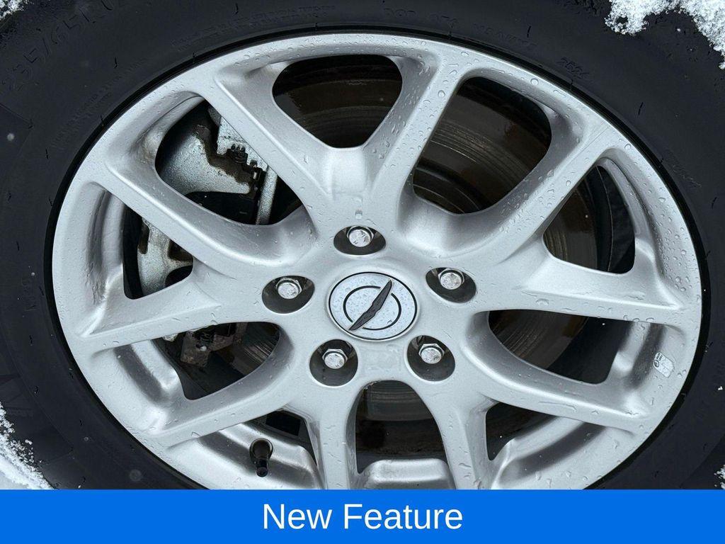 used 2023 Chrysler Pacifica car, priced at $22,754