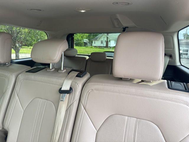 used 2024 Ford Expedition car, priced at $48,182