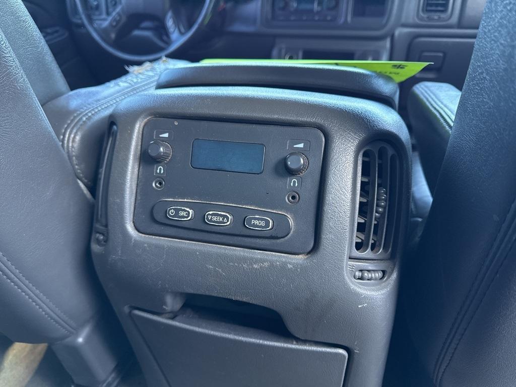 used 2004 Chevrolet Silverado 2500 car, priced at $9,999