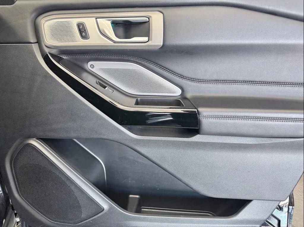 used 2022 Ford Explorer car, priced at $27,289