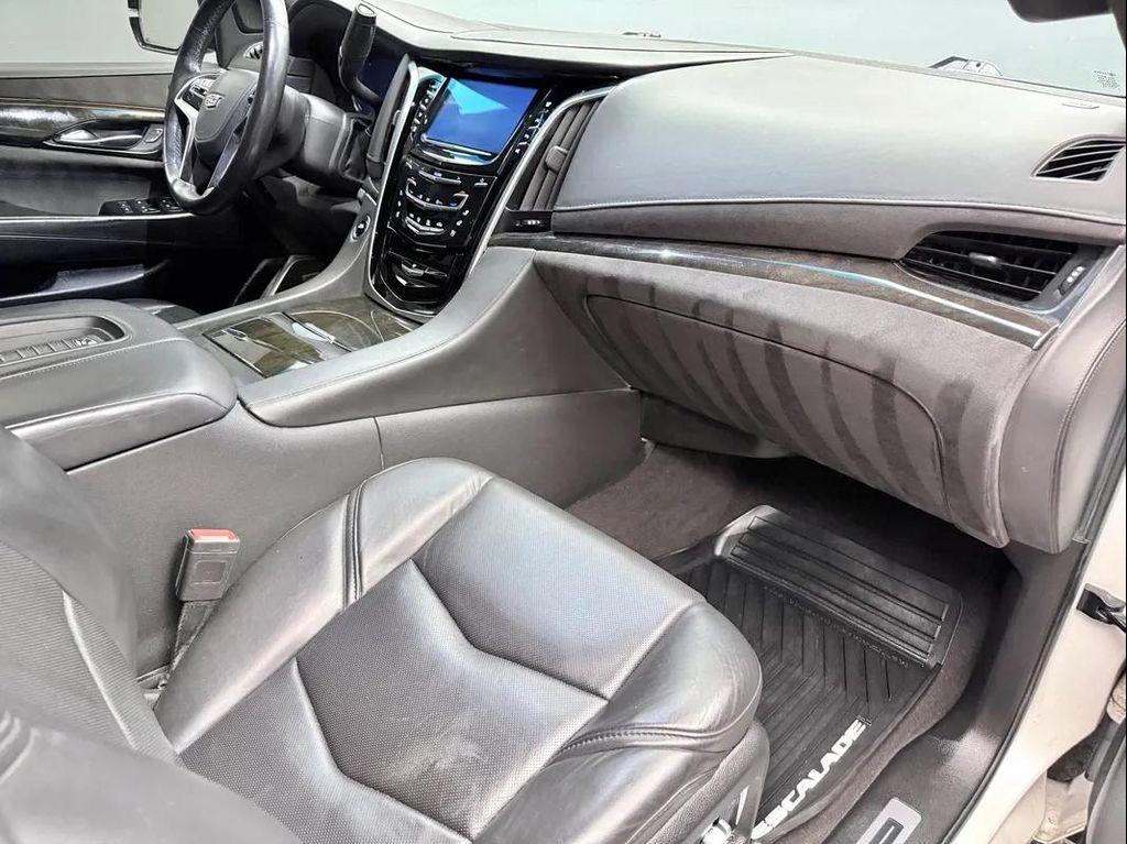 used 2020 Cadillac Escalade car, priced at $29,399