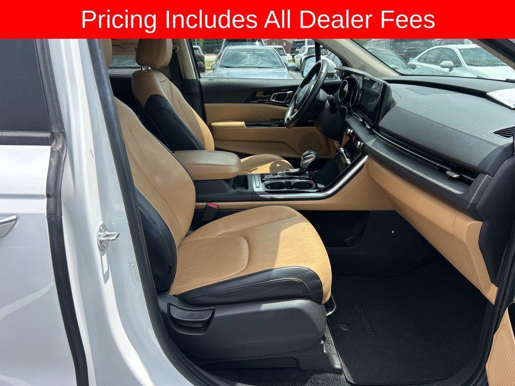 used 2024 Kia Carnival car, priced at $33,559