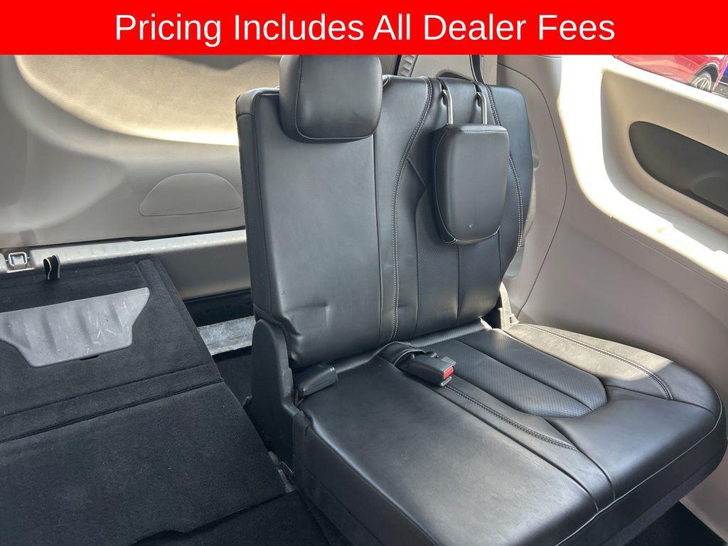 used 2024 Chrysler Pacifica car, priced at $26,816