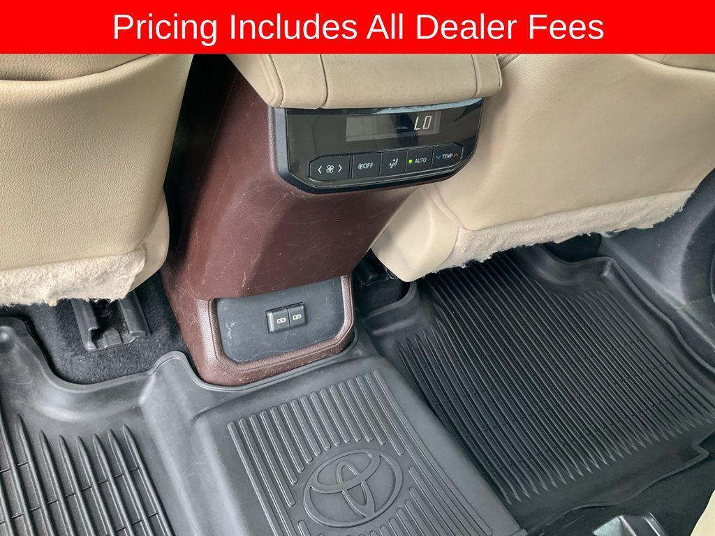 used 2022 Toyota Highlander car, priced at $31,329