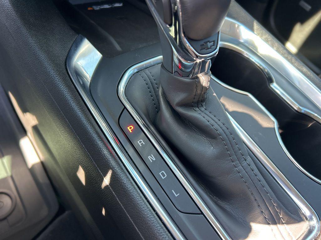 used 2021 Chevrolet Traverse car, priced at $29,344