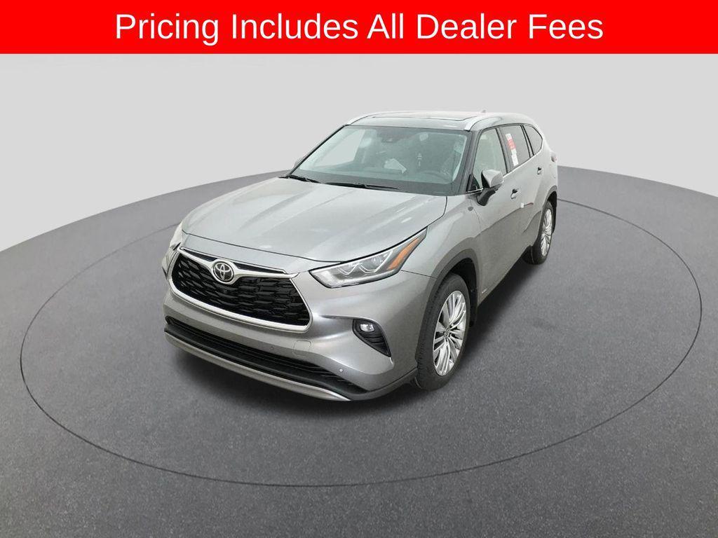 new 2026 Toyota Highlander Hybrid car, priced at $61,127