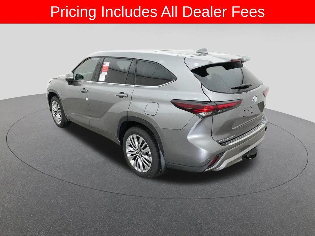 new 2026 Toyota Highlander Hybrid car, priced at $61,127