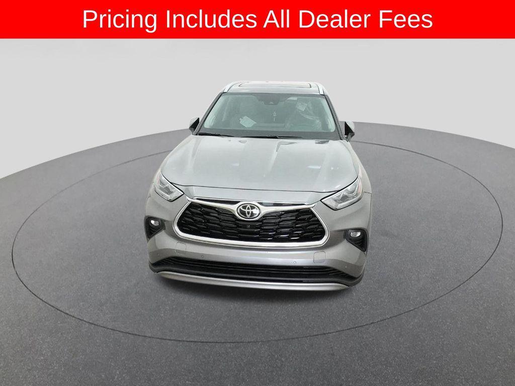 new 2026 Toyota Highlander Hybrid car, priced at $61,127