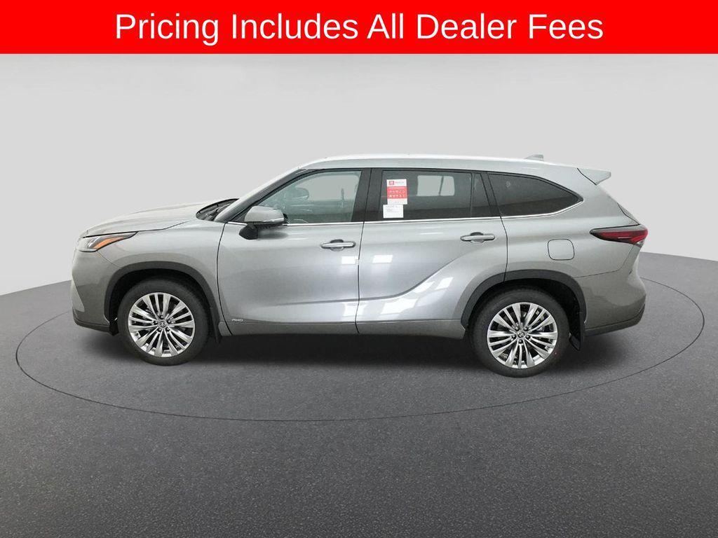 new 2026 Toyota Highlander Hybrid car, priced at $61,127