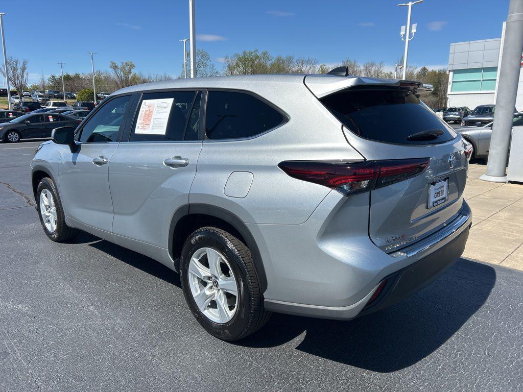 used 2024 Toyota Highlander car, priced at $38,450