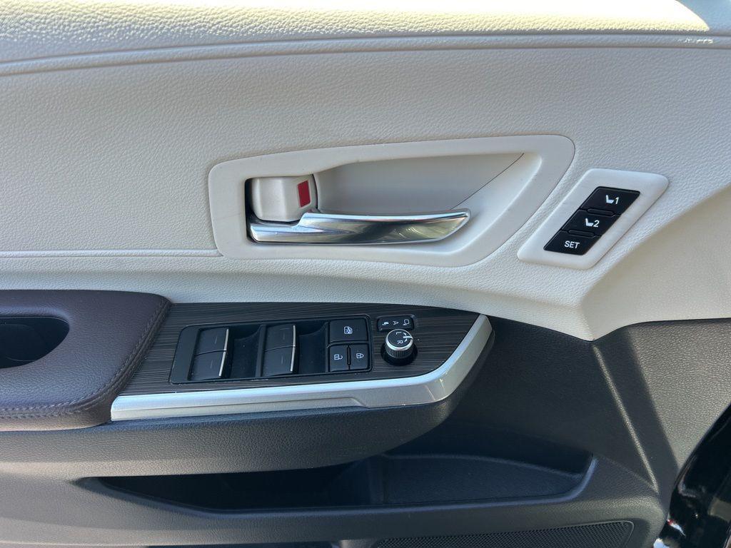 used 2021 Toyota Sienna car, priced at $40,298