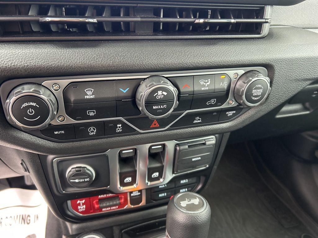 used 2025 Jeep Wrangler car, priced at $34,353