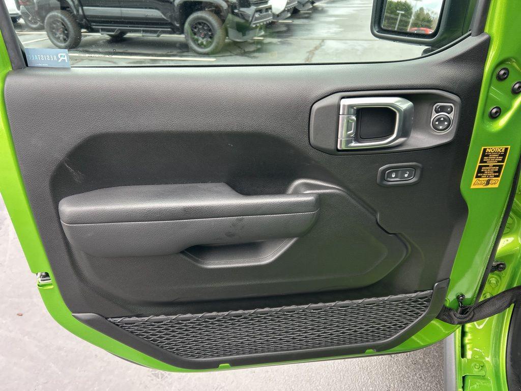 used 2025 Jeep Wrangler car, priced at $34,353