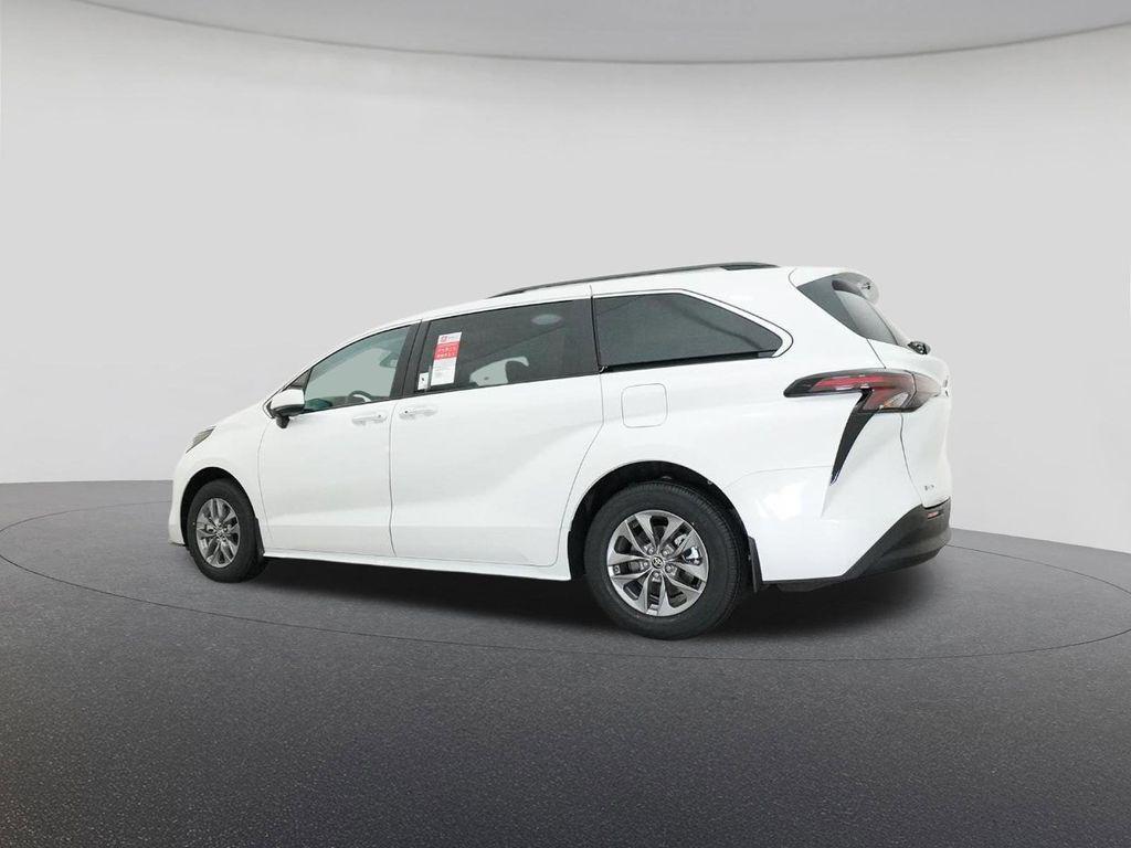 new 2026 Toyota Sienna car, priced at $47,408