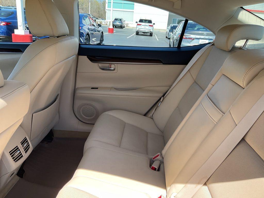 used 2015 Lexus ES 350 car, priced at $11,820
