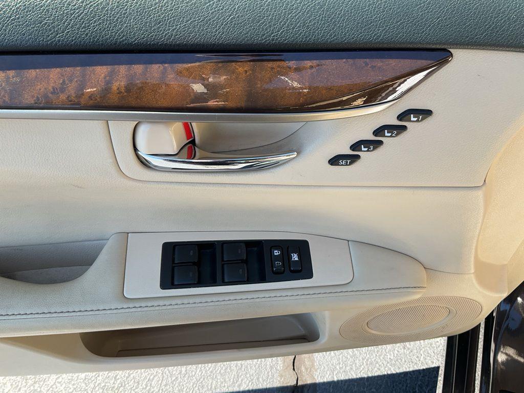 used 2015 Lexus ES 350 car, priced at $11,820