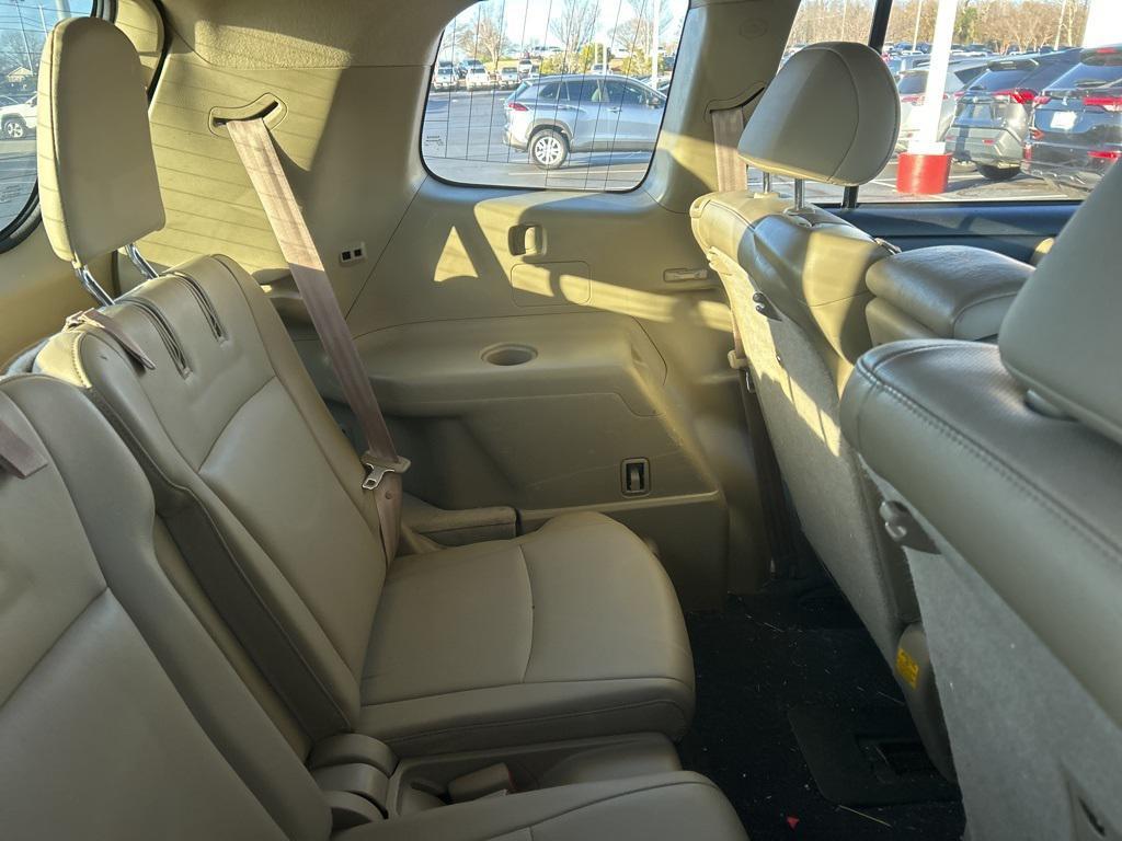 used 2012 Toyota Highlander car, priced at $13,821