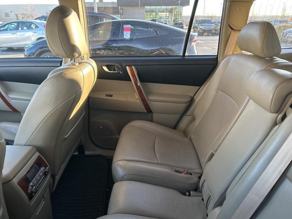 used 2012 Toyota Highlander car, priced at $13,821