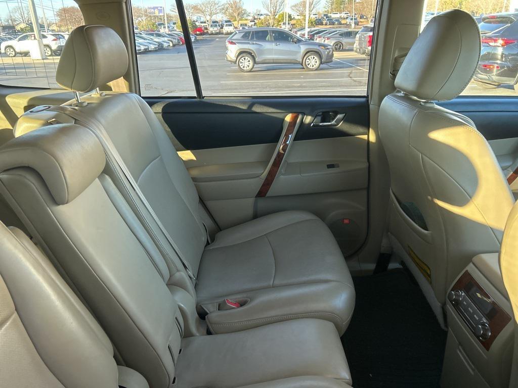used 2012 Toyota Highlander car, priced at $13,821