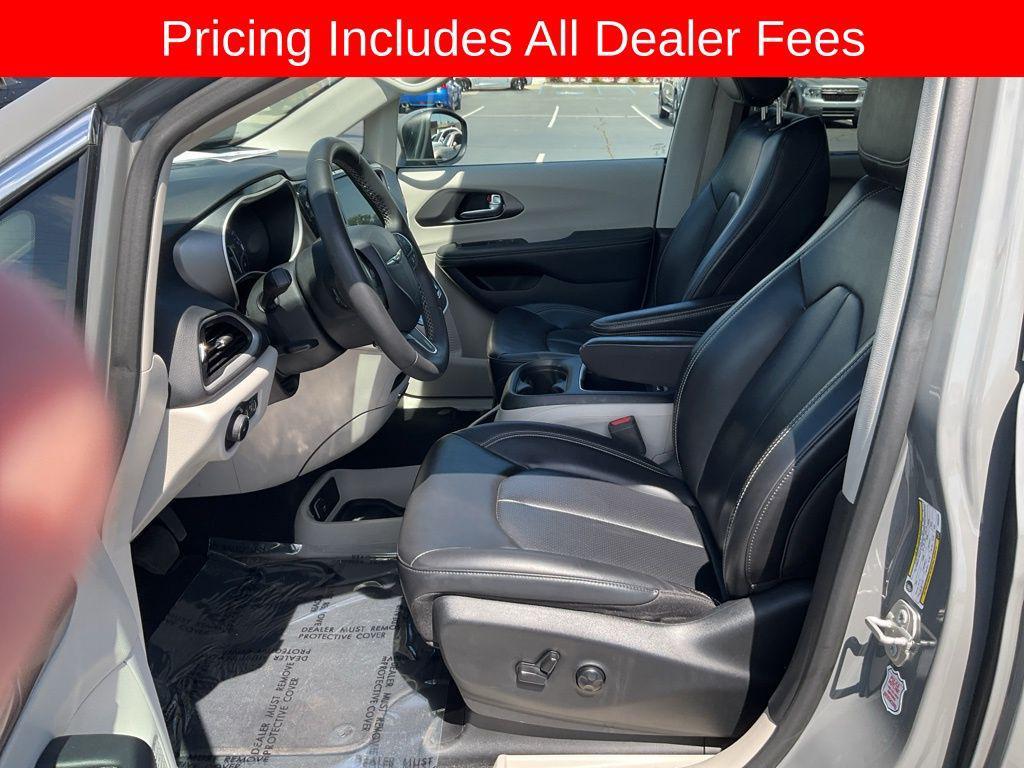 used 2023 Chrysler Pacifica car, priced at $24,677
