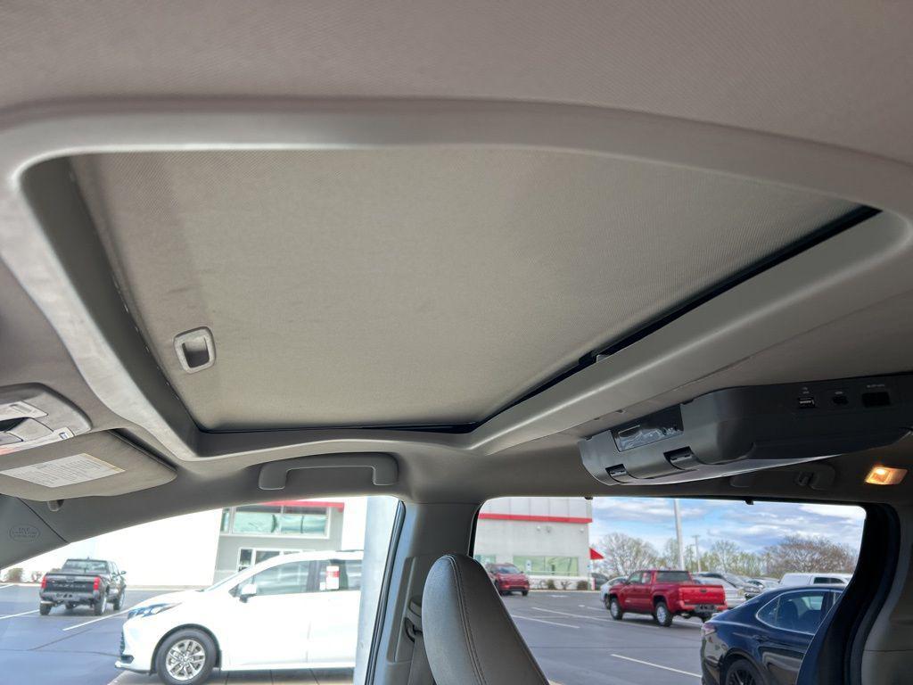 used 2017 Toyota Sienna car, priced at $16,618