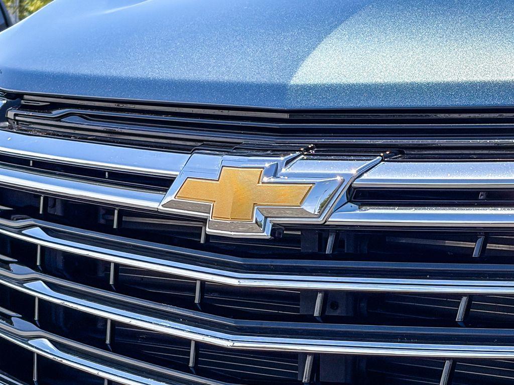used 2024 Chevrolet Equinox car, priced at $27,121